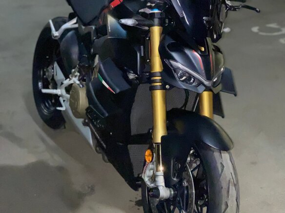 2021 Ducati Streetfighter V4, чёрный, 2100000 рублей