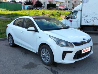 2017 Kia Rio IV, белый, 750000 рублей, вид 2