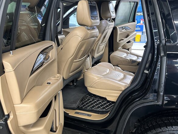 2017 Cadillac Escalade IV, чёрный, 4990000 рублей - вид 25