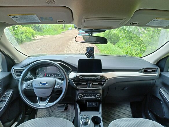2020 Ford Escape IV, чёрный - вид 10