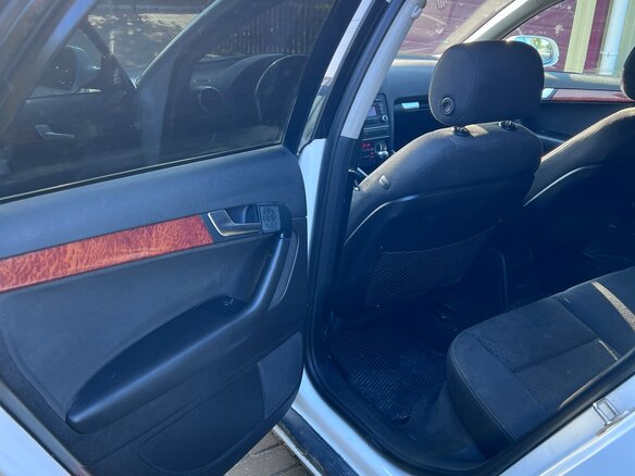 2011 Audi A3 II (8P) Рестайлинг 2, белый, 750000 рублей - вид 9