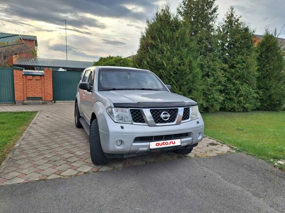 2009 Nissan Pathfinder III, серебристый