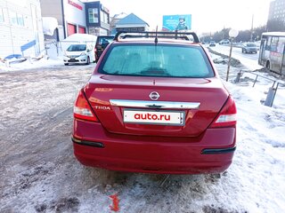 2010 Nissan Tiida I Рестайлинг, красный, 600000 рублей, вид 4