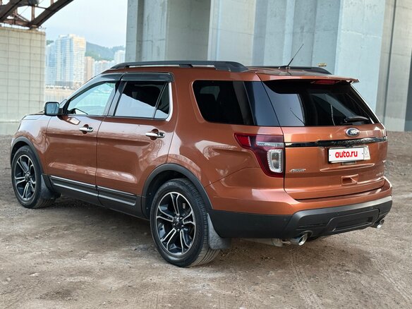2013 Ford Explorer Sport V, оранжевый, 2300000 рублей - вид 6