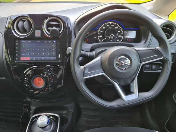 2018 Nissan Note e-Power II Рестайлинг, серый, 1480000 рублей - вид 22