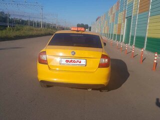2018 Skoda Rapid I Рестайлинг, жёлтый, 680000 рублей, вид 3
