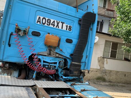 1993 Volvo F-Series, синий, 750000 рублей, вид 5