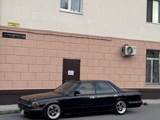 1990 Toyota Crown VIII (S130), синий, 700000 рублей, вид 3
