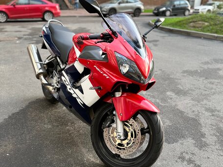 2004 Honda CBR 600F, красный, 565000 рублей, вид 2