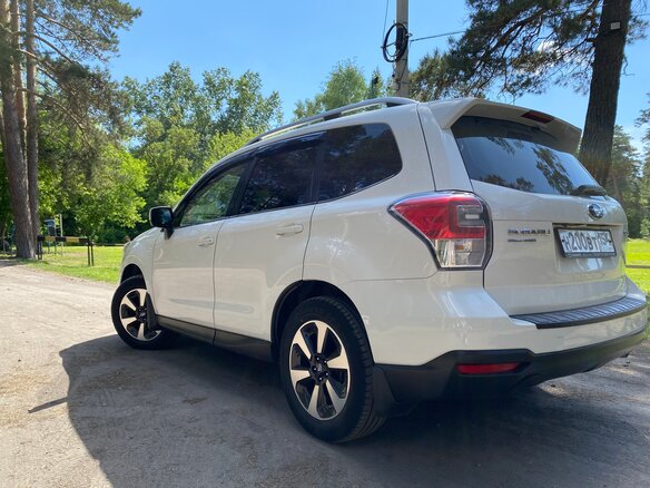 2016 Subaru Forester IV Рестайлинг 2, белый, 2150000 рублей - вид 5