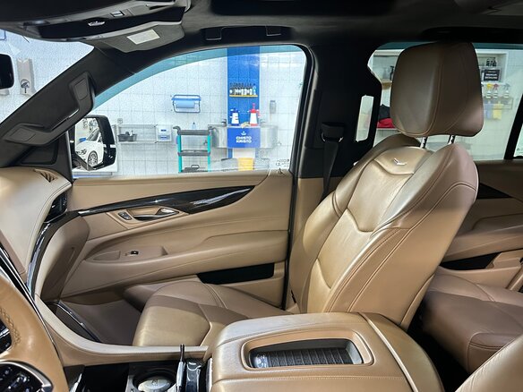 2017 Cadillac Escalade IV, чёрный, 4990000 рублей - вид 28