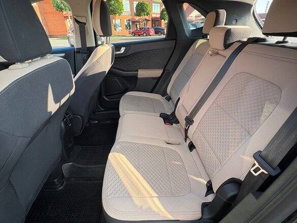 2020 Ford Escape IV, чёрный, 1650000 рублей - вид 28