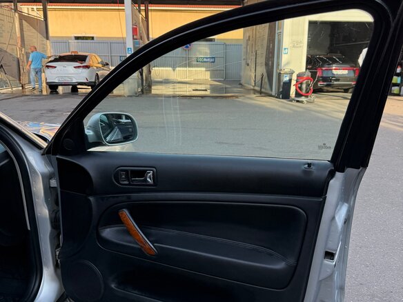 2001 Volkswagen Passat B5 Рестайлинг, серебристый - вид 21