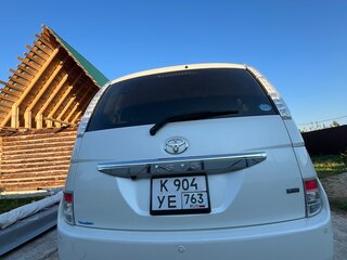 2014 Toyota ISis I Рестайлинг, белый, 1350000 рублей, вид 4