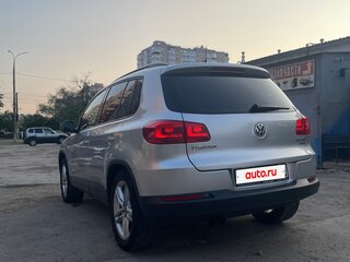 2012 Volkswagen Tiguan I Рестайлинг, серебристый, 1850000 рублей, вид 3
