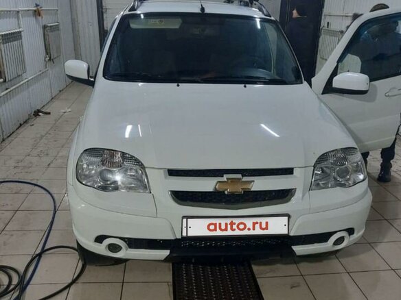 2016 Chevrolet Niva I Рестайлинг, белый, 790000 рублей
