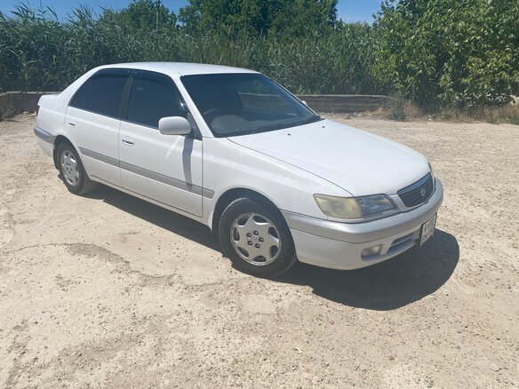 1999 Toyota Corona Premio X (T210), белый, 450000 рублей - вид 1