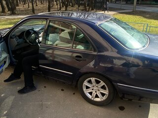 1998 Mercedes-Benz E-Класс 280 II (W210, S210), синий, 245000 рублей, вид 4