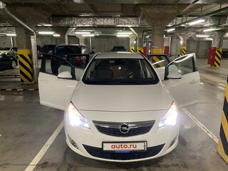 2010 Opel Astra J, белый, 820000 рублей, вид 1