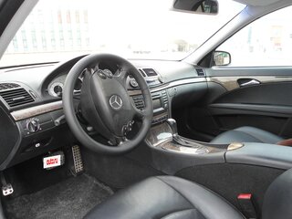 2008 Mercedes-Benz E-Класс 230 III (W211, S211) Рестайлинг, чёрный, 1200000 рублей, вид 4