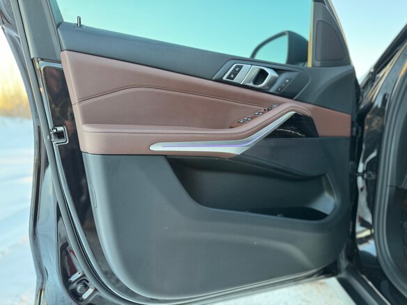 2020 BMW X5 25d IV (G05/G18), чёрный, 6400000 рублей - вид 19