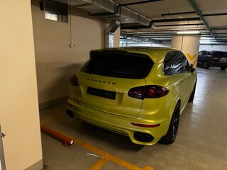 2015 Porsche Cayenne Turbo S II Рестайлинг (958), зелёный, 5700000 рублей, вид 3