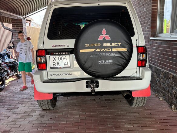 1997 Mitsubishi Pajero II Рестайлинг, белый, 2700000 рублей - вид 3