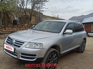 2005 Volkswagen Touareg I, серебристый, 1050000 рублей, вид 1
