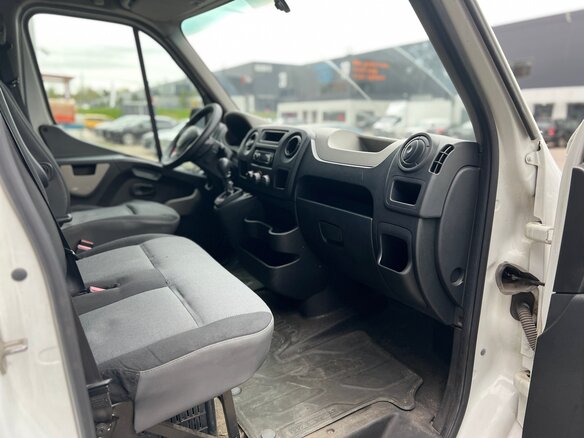 2012 Renault Master, белый, 850000 рублей - вид 11