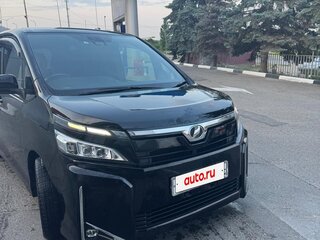 2017 Toyota Voxy III (R80) Рестайлинг, чёрный, 2150000 рублей, вид 4