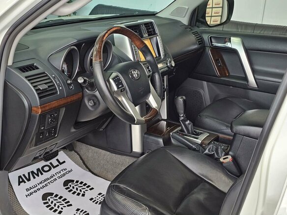 2010 Toyota Land Cruiser Prado 150 Series, белый - вид 10