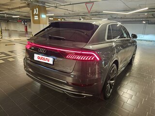 2019 Audi Q8 55 TFSI I (4M), серый, 4700000 рублей, вид 5