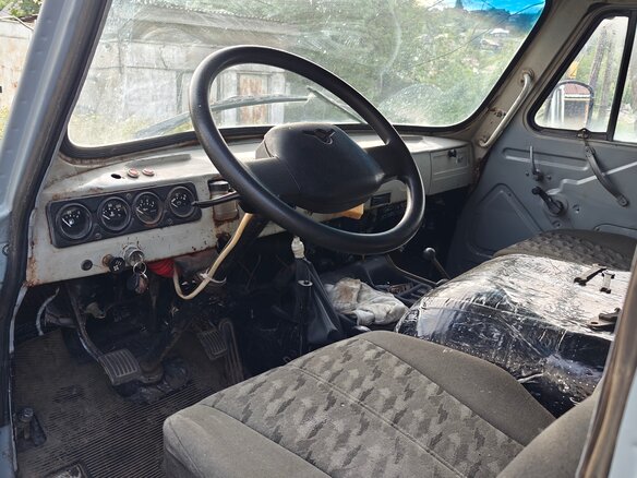 2000 УАЗ 3909, серый, 178000 рублей - вид 6