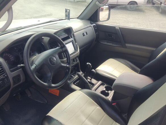 2001 Mitsubishi Pajero III, серебристый, 935000 рублей - вид 4