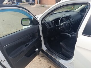 2012 Mitsubishi ASX I Рестайлинг, белый, 1380000 рублей, вид 5