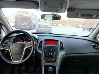 2012 Opel Astra J Рестайлинг, серебристый, 749000 рублей, вид 5