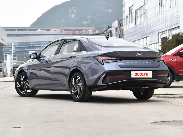 2025 Hyundai Elantra VII (CN7) Рестайлинг, синий, 1890000 рублей - вид 6