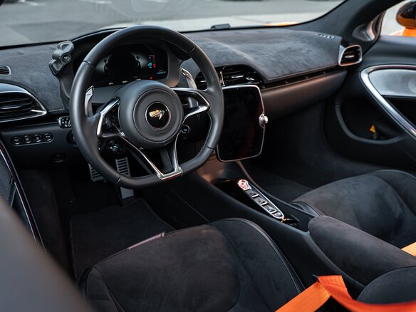 2023 McLaren Artura, оранжевый, 26000000 рублей - вид 7