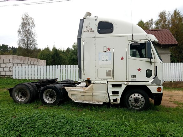 1999 Freightliner Argosy, белый, 1200000 рублей
