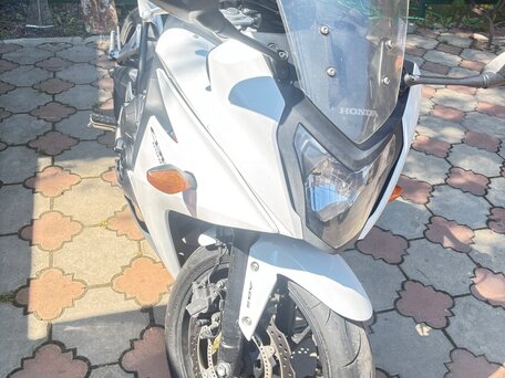 2015 Honda CBR 650F, белый, 650000 рублей, вид 4