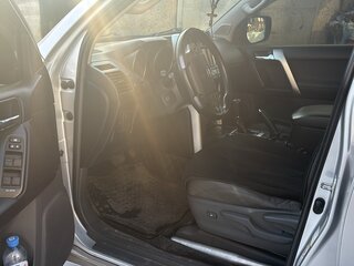 2012 Toyota Land Cruiser Prado 150 Series, серебристый, 3150000 рублей, вид 5