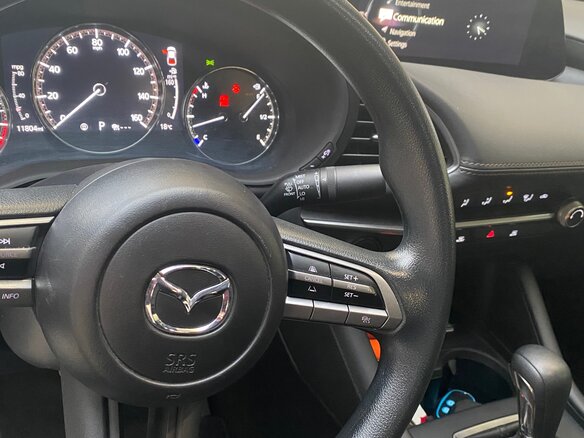 2022 Mazda 3 IV (BP), чёрный, 2300000 рублей - вид 7