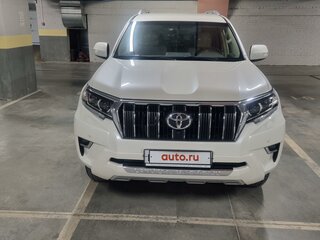 2022 Toyota Land Cruiser Prado 150 Series Рестайлинг 3, белый, 7600000 рублей, вид 2