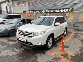 2012 Toyota Highlander II (XU40) Рестайлинг, белый, 2450000 рублей, вид 1