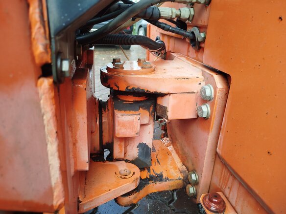 2015 Hitachi EX75, красный, 2999900 рублей - вид 17
