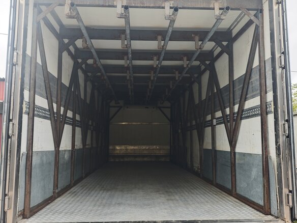 2013 Iveco Stralis, белый, 2500000 рублей - вид 3