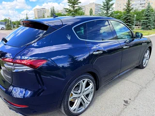 2022 Maserati Levante I Рестайлинг, синий, 5755000 рублей, вид 2