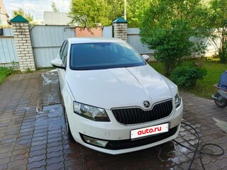2015 Skoda Octavia III (A7), белый, 1400000 рублей, вид 3