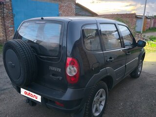 2011 Chevrolet Niva I Рестайлинг, чёрный, 470000 рублей, вид 4