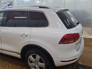 2013 Volkswagen Touareg II, белый, 2150000 рублей, вид 4